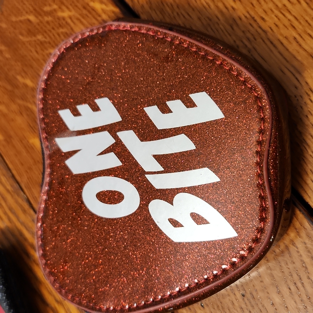 Danielle Nicole Snow White Cosmetic Bag & Coin Pu… - image 6